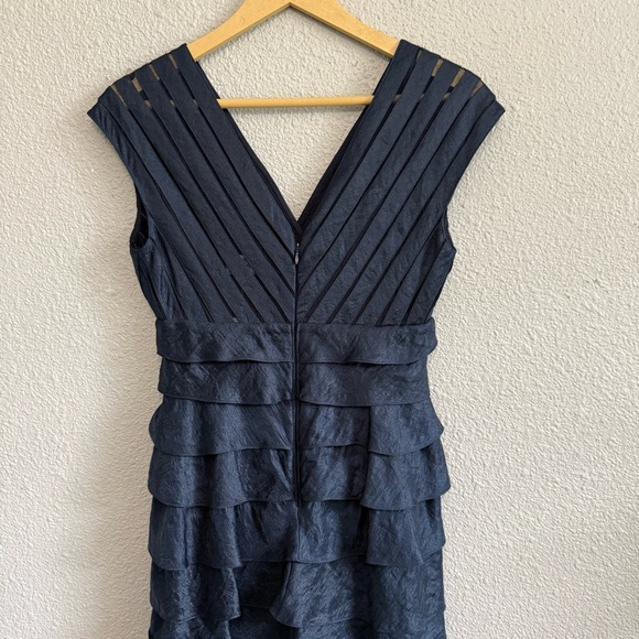 Adrianna Papell Special Occassion Navy Blue Gown Long Dress‎ Tiered Size 4 - Picture 6 of 8